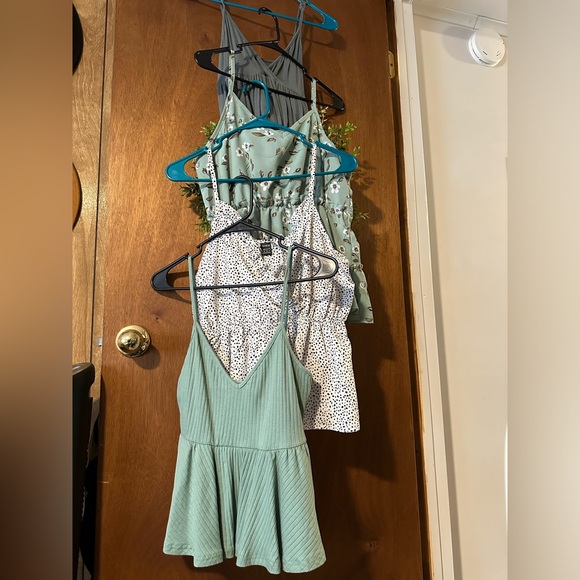 Bundle of 4 SHEIN tank tops NWOT - Picture 1 of 11